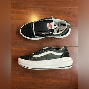 Vans Old Skool Overt ComfyCush Suede Canvas Mens 7.5 / Womens 9 Black Low Shoe